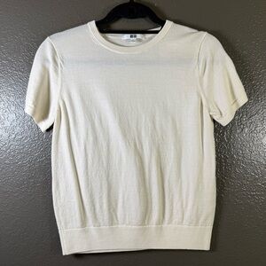 Uniqlo Cream Short Sleeve Sweater